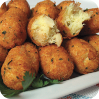 Brazilian-–-Bolinhos-de-Bacalhau